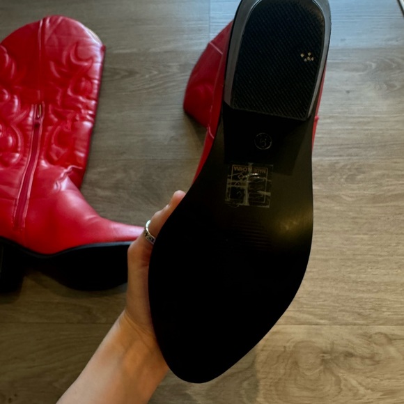 Women’s size 9 red cowboy boots - Picture 4 of 4